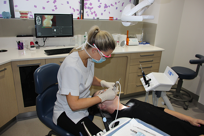 Checking up - mendelsohn dental